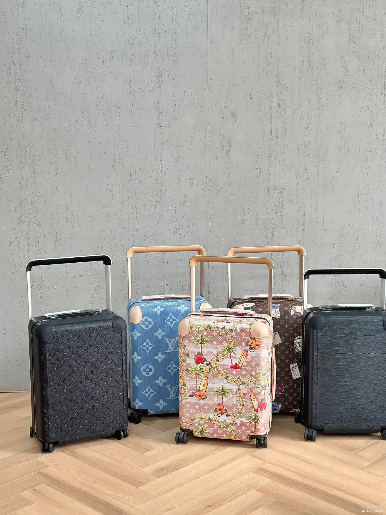 CABIN MONOGRAM CUSTOM 55 HORIZON SUITCASE EMBOSSED 37L 0510
